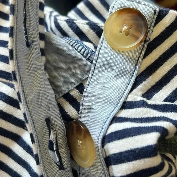 Vineyard Vine Women’s Navy Blue White Striped Mock Turtleneck Top Medium - Picture 11 of 11